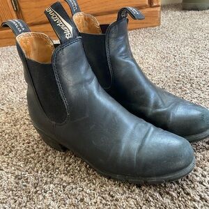 Blundstone women’s size 9 /39 heeled boots black leather